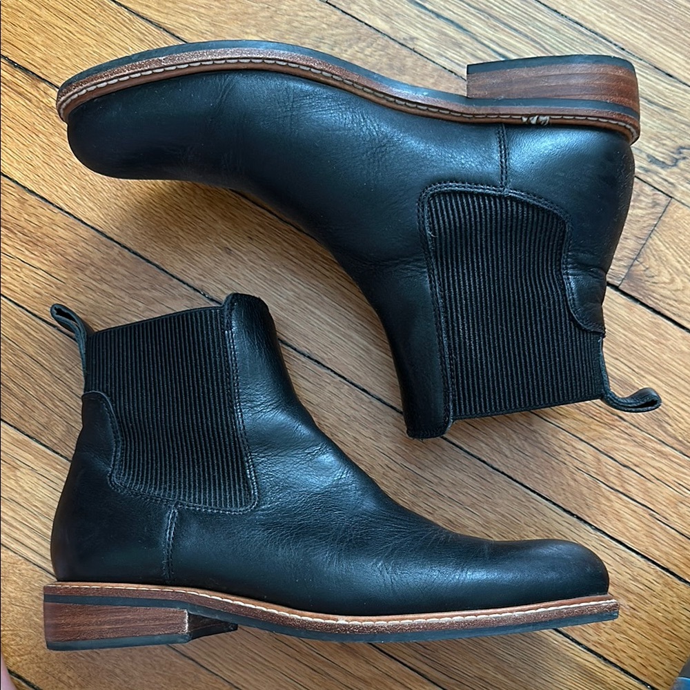 Nisolo Carmen Black leather Chelsea Boots Size 9